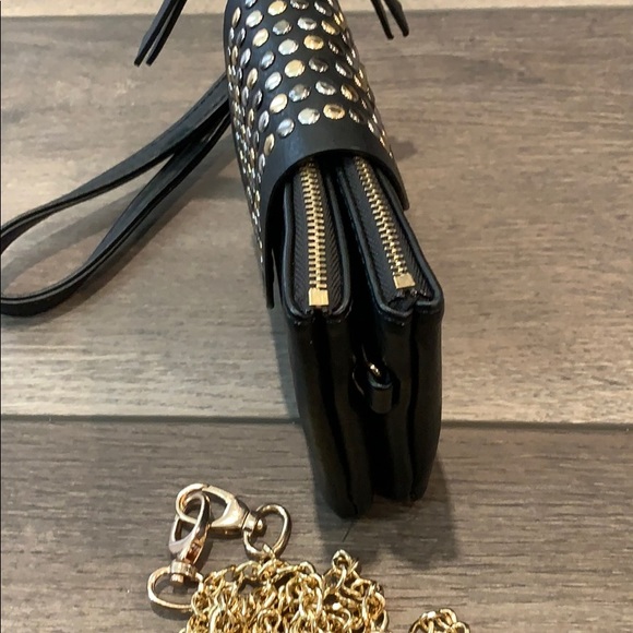 Olivia Miller Crossbody - Picture 5 of 8